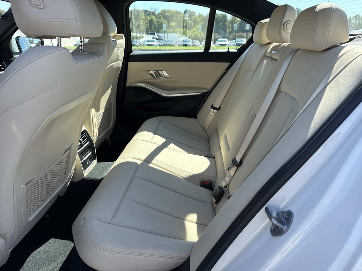 2021 BMW 3 Series 26
