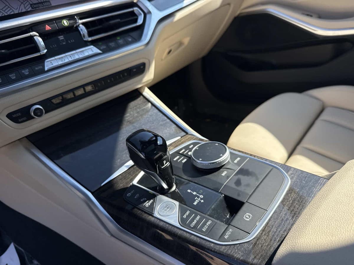 2021 BMW 3 Series 32