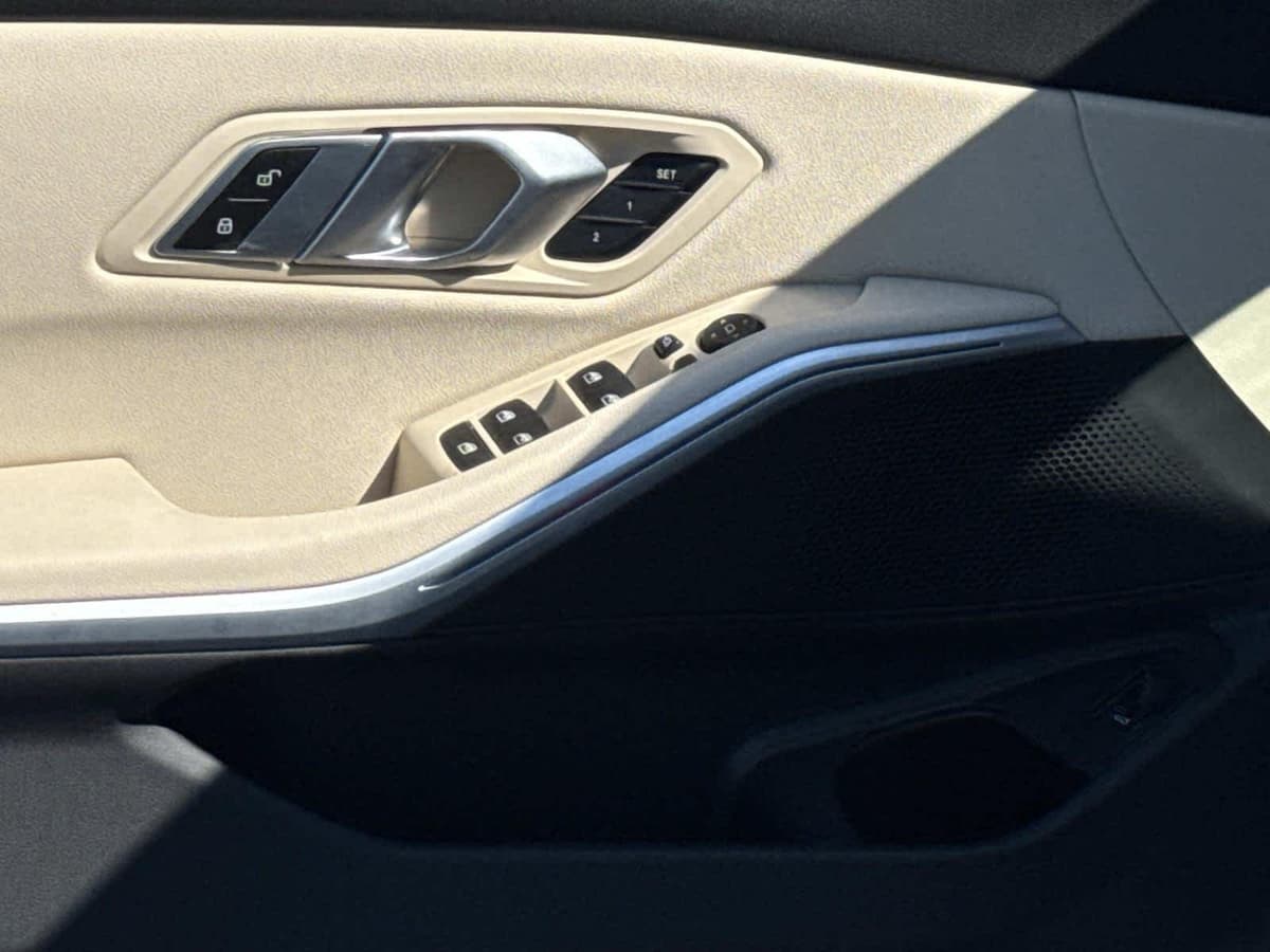 2021 BMW 3 Series 38