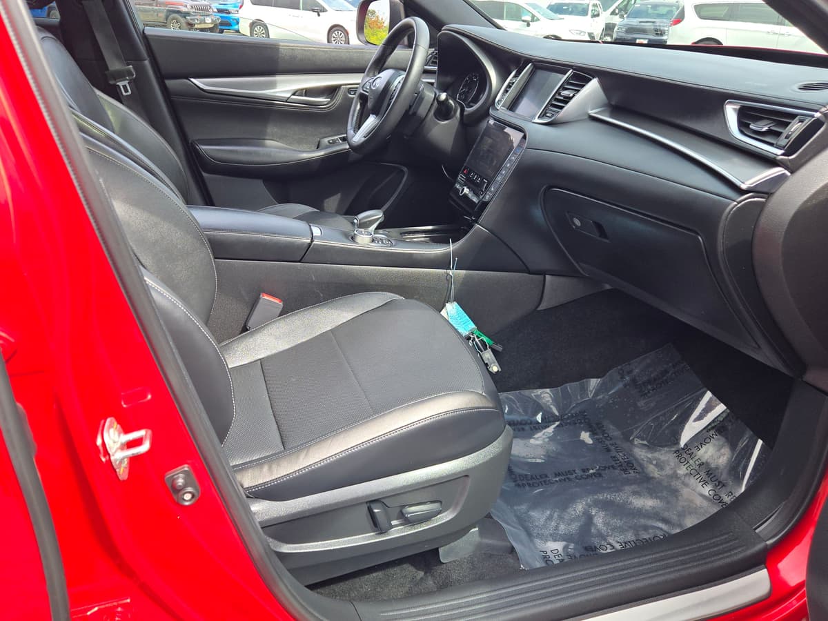 2023 INFINITI QX55 18