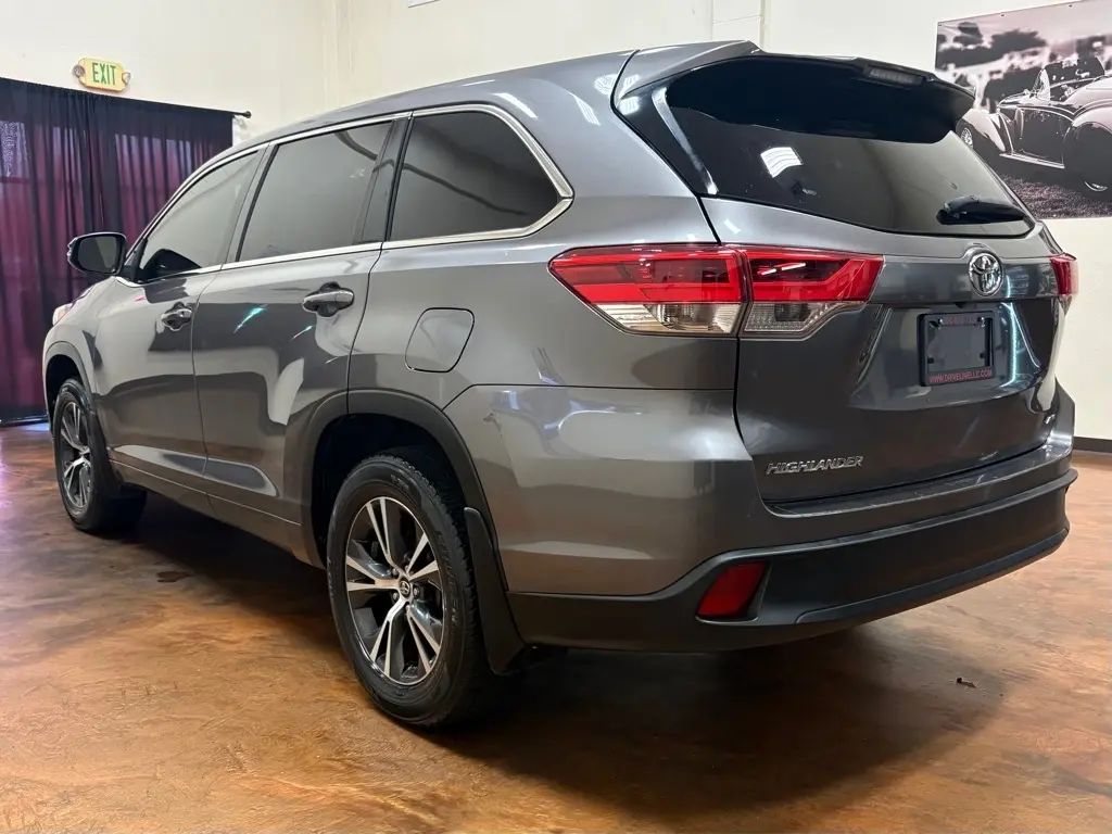 2018 Toyota Highlander 4