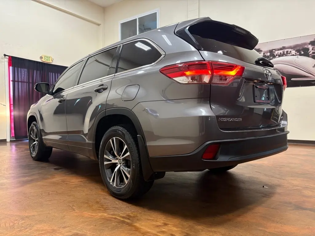 2018 Toyota Highlander 9
