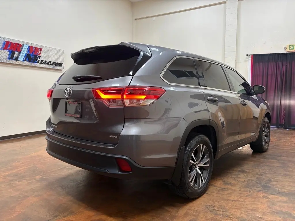 2018 Toyota Highlander 12