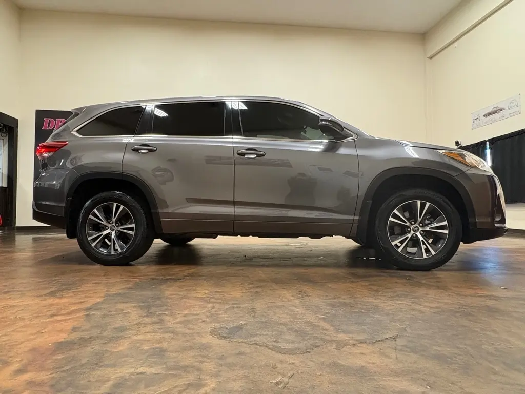 2018 Toyota Highlander 13