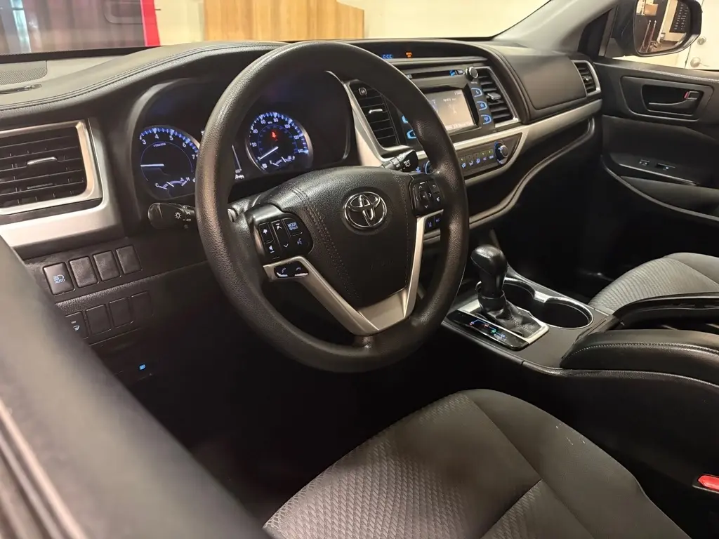 2018 Toyota Highlander 14