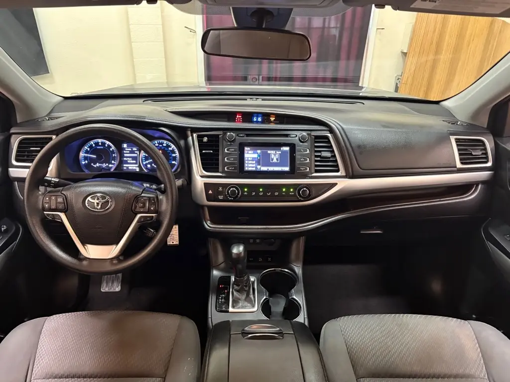 2018 Toyota Highlander 16