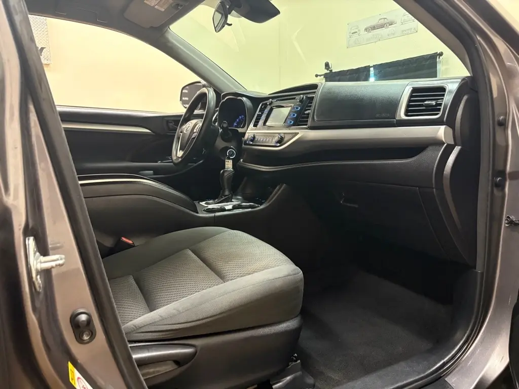2018 Toyota Highlander 28