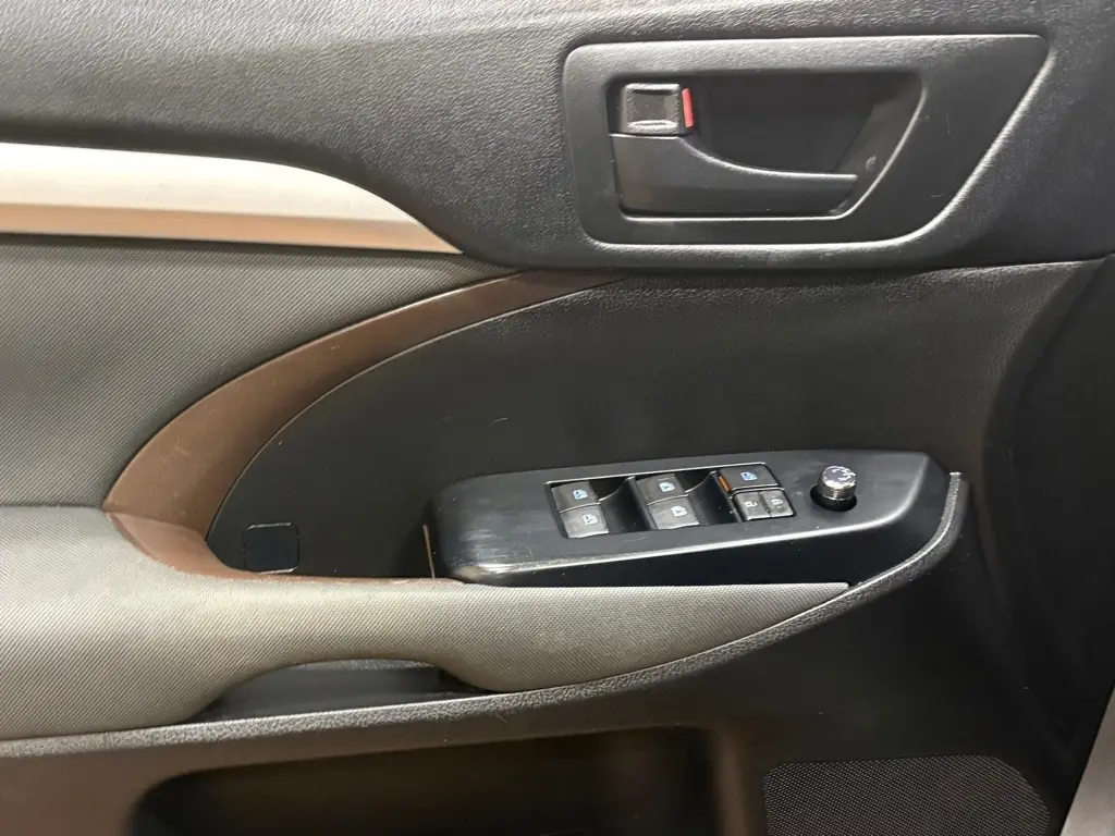 2018 Toyota Highlander 29