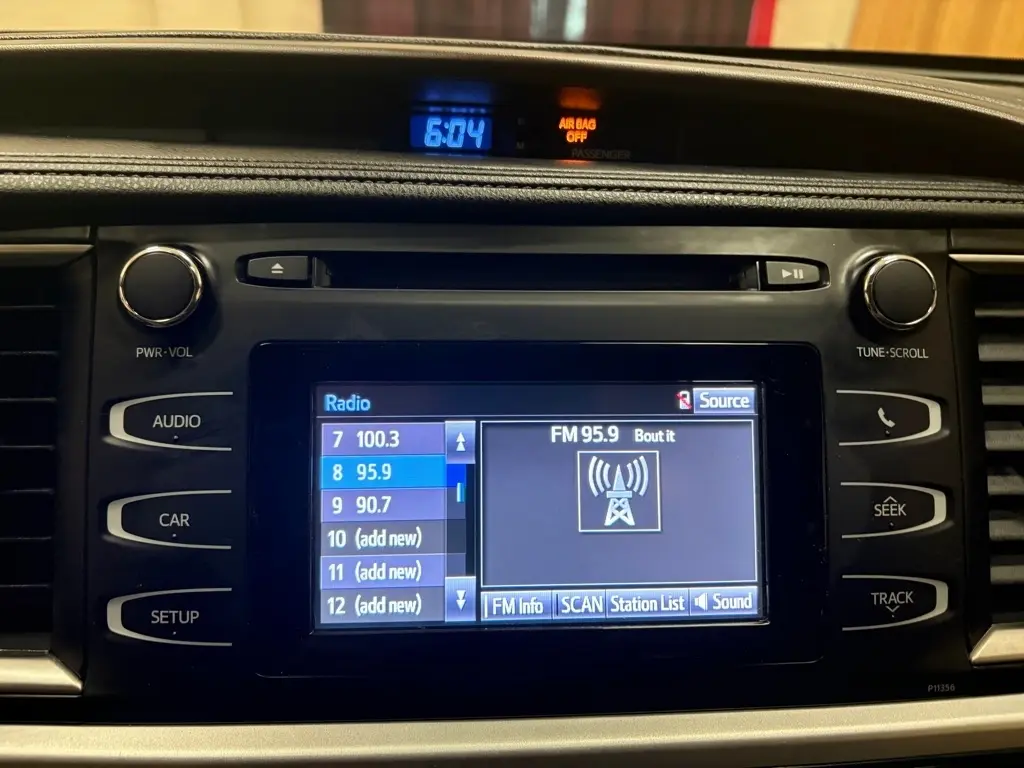 2018 Toyota Highlander 32