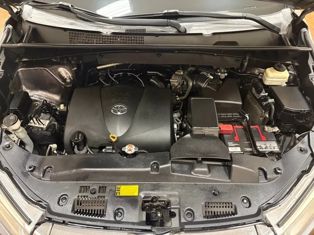 2018 Toyota Highlander 35
