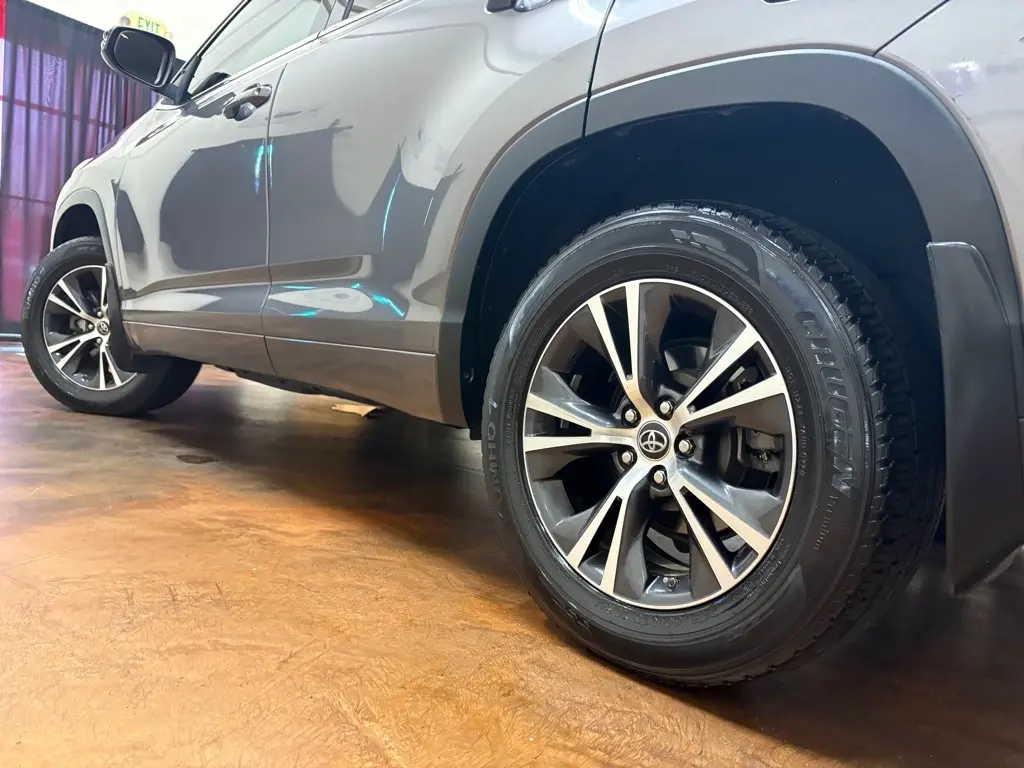 2018 Toyota Highlander 37