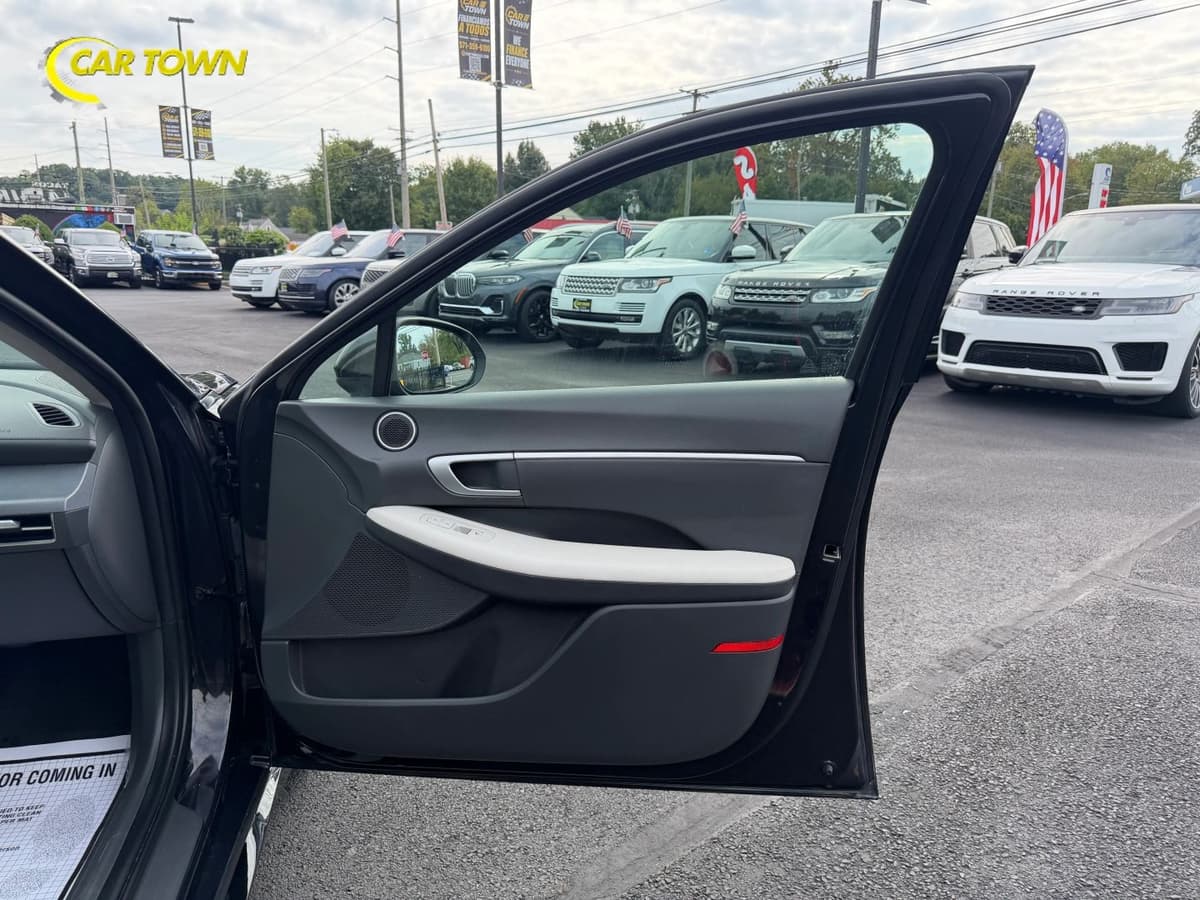 2025 Hyundai Sonata 21
