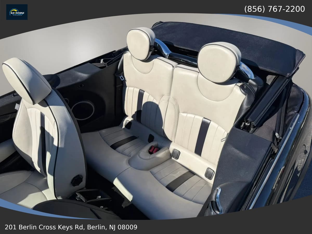 2014 MINI Cooper 44