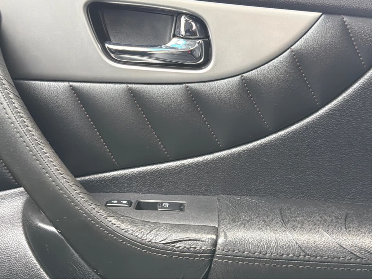 2014 INFINITI QX70 55