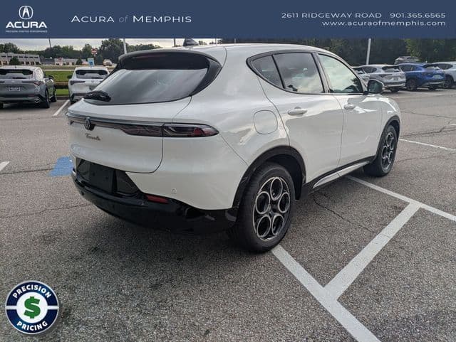 2025 Alfa Romeo Tonale 8