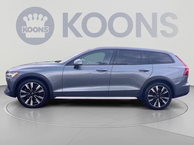 2020 Volvo V60 Cross Country
