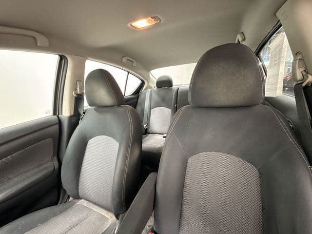 2014 Nissan Versa Sedan 13