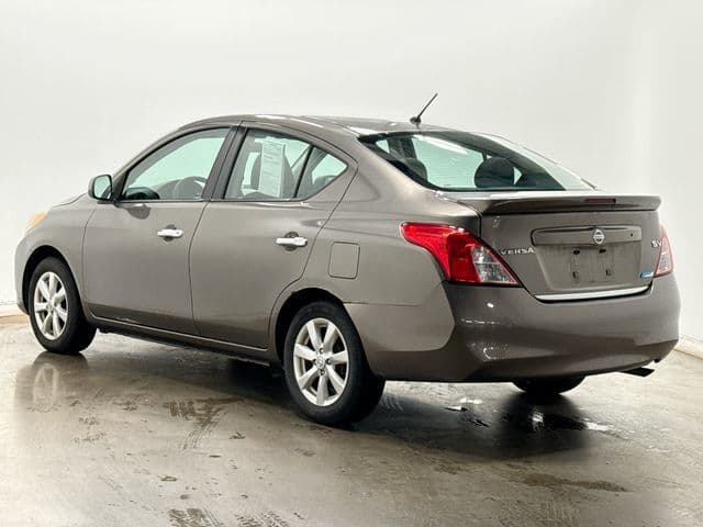 2014 Nissan Versa Sedan 19