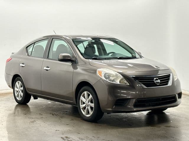 2014 Nissan Versa Sedan 18