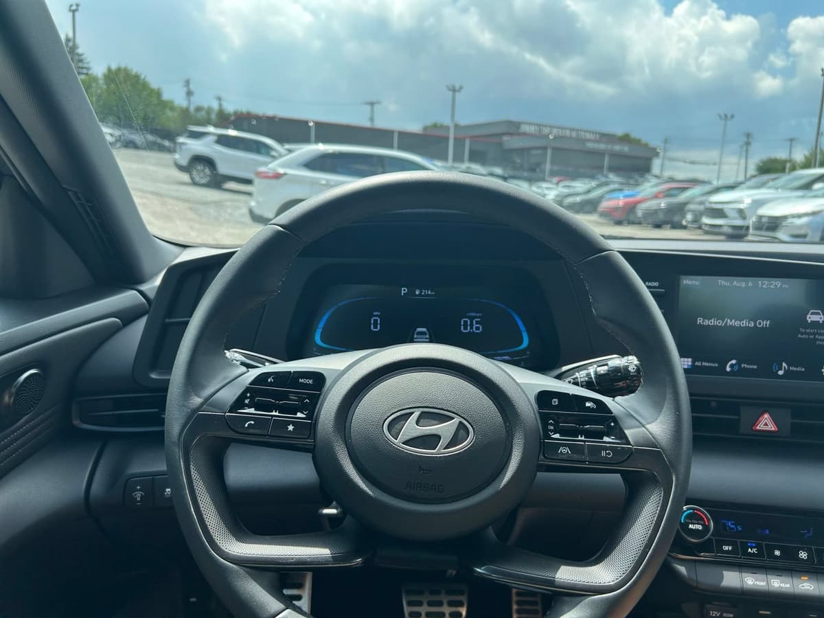 2026 Hyundai Elantra 27