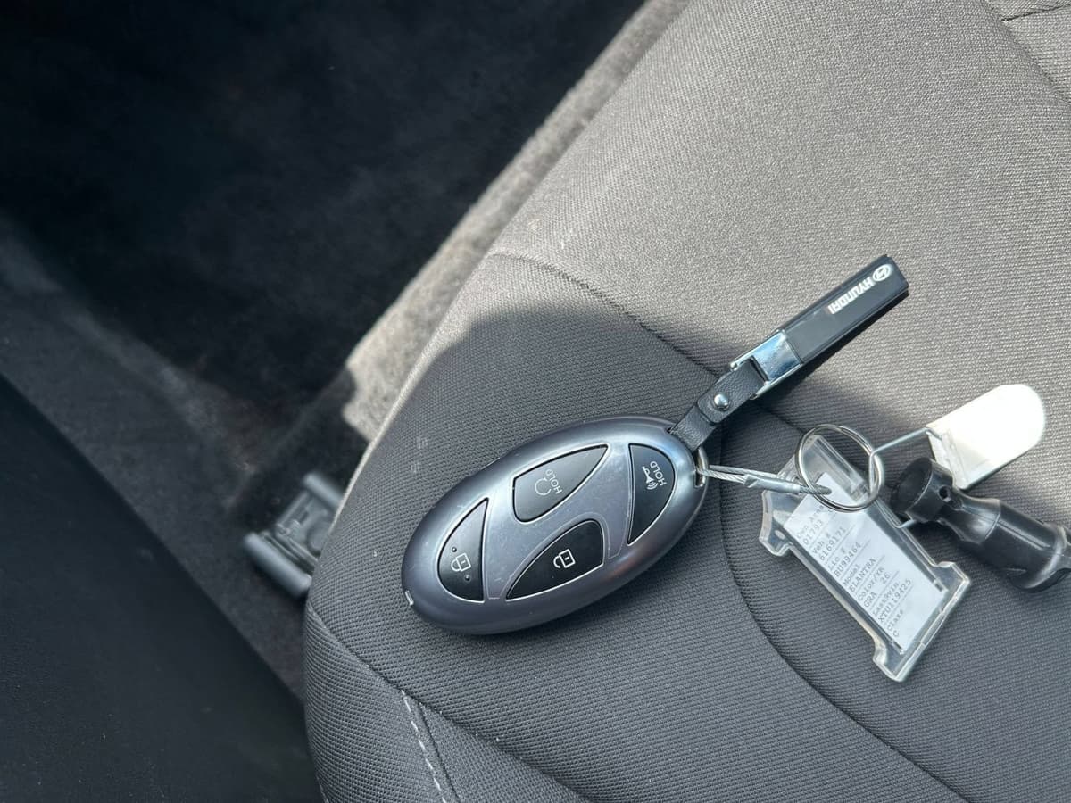 2026 Hyundai Elantra 17