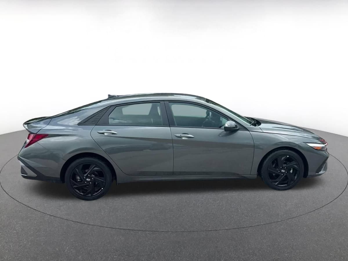 2026 Hyundai Elantra 14