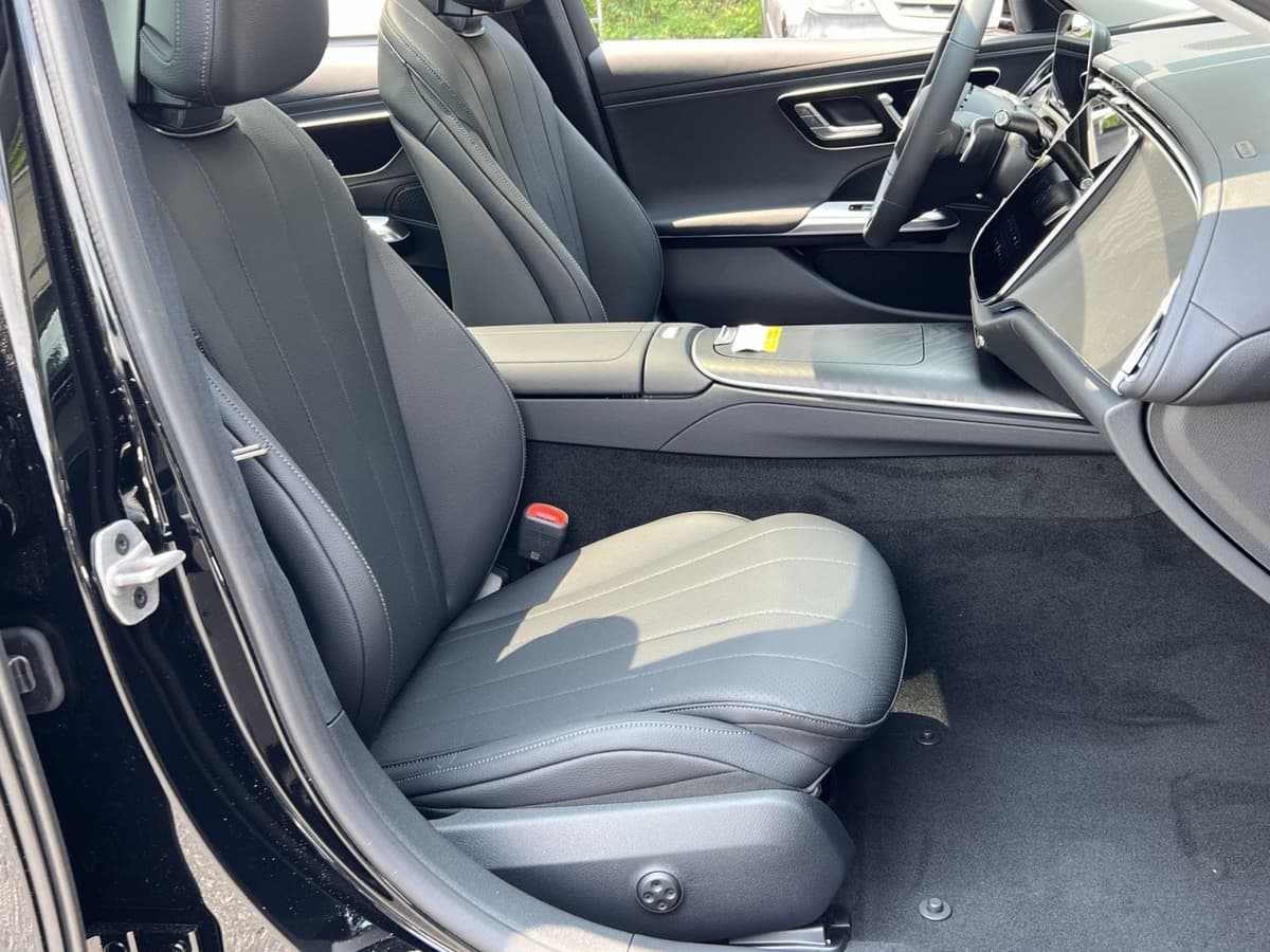 2026 Mercedes-Benz E-Class 33