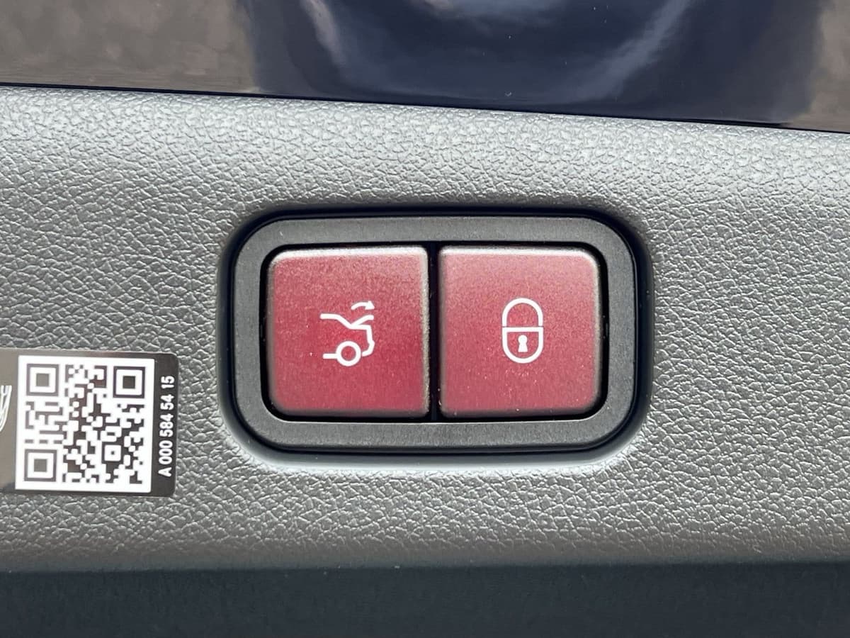 2026 Mercedes-Benz E-Class 32
