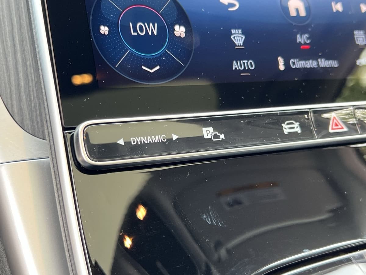 2026 Mercedes-Benz C-Class Sedan 38