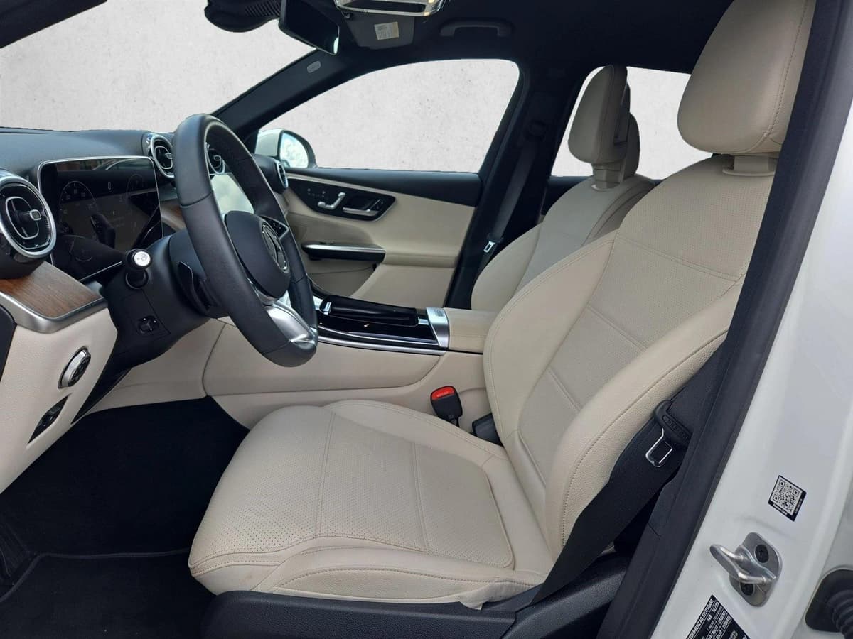 2026 Mercedes-Benz GLC 13