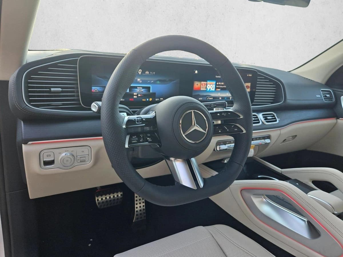 2026 Mercedes-Benz GLS 2