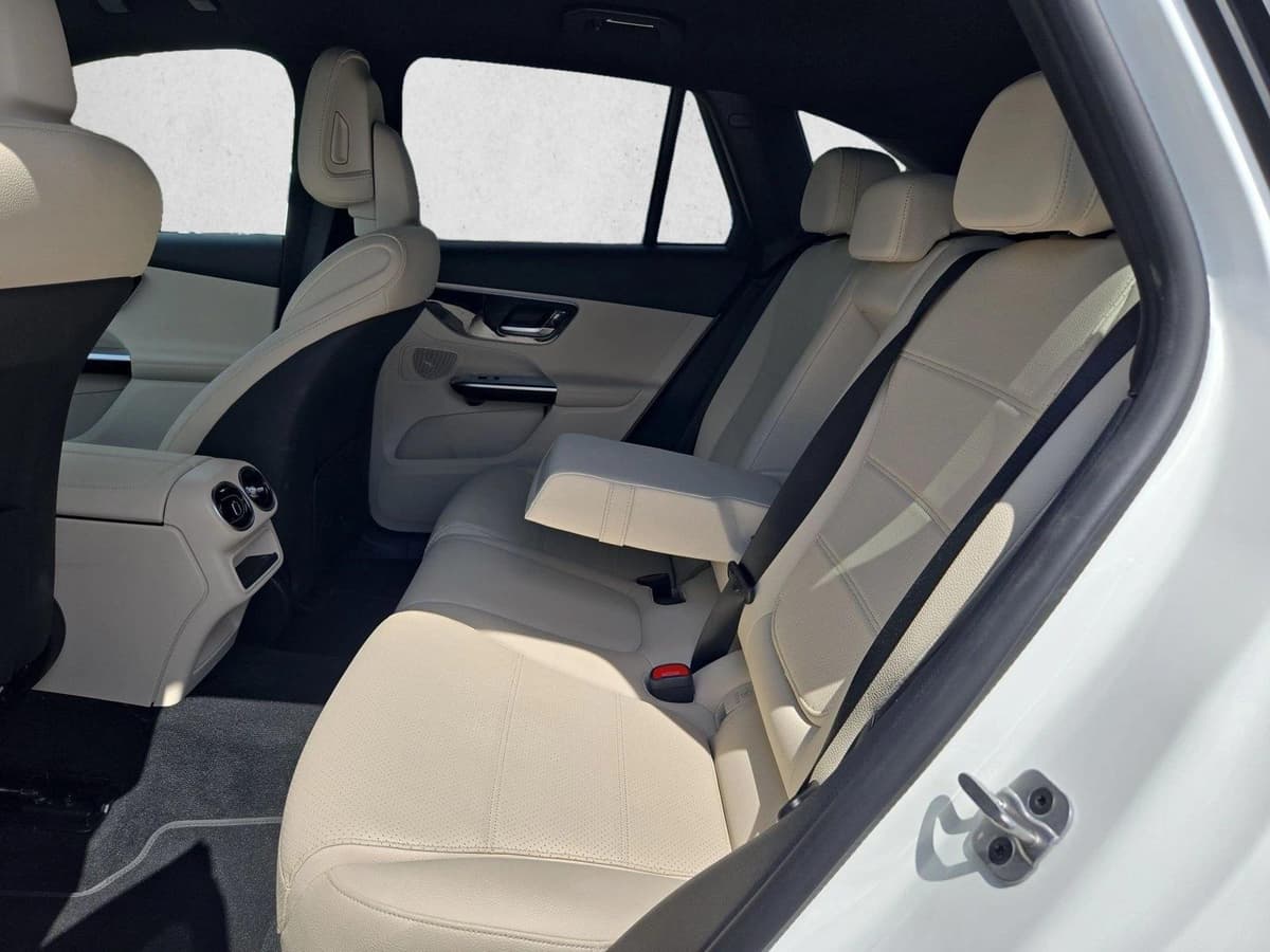 2026 Mercedes-Benz GLC 14
