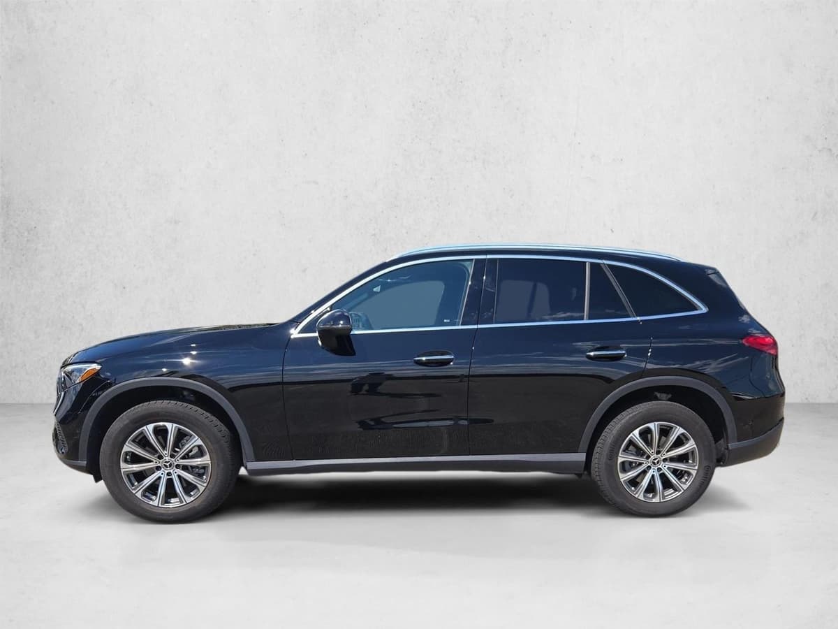 2025 Mercedes-Benz GLC 6