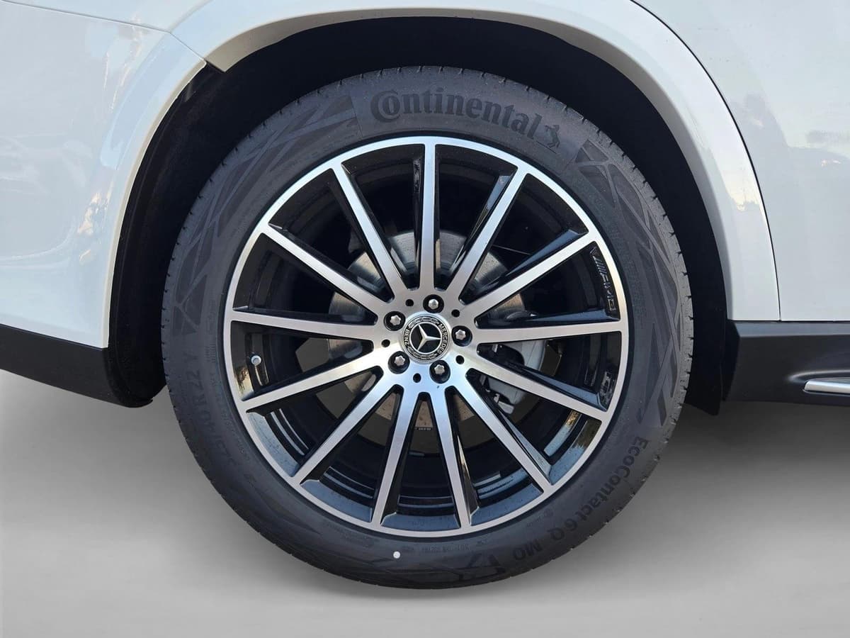 2026 Mercedes-Benz GLS 9