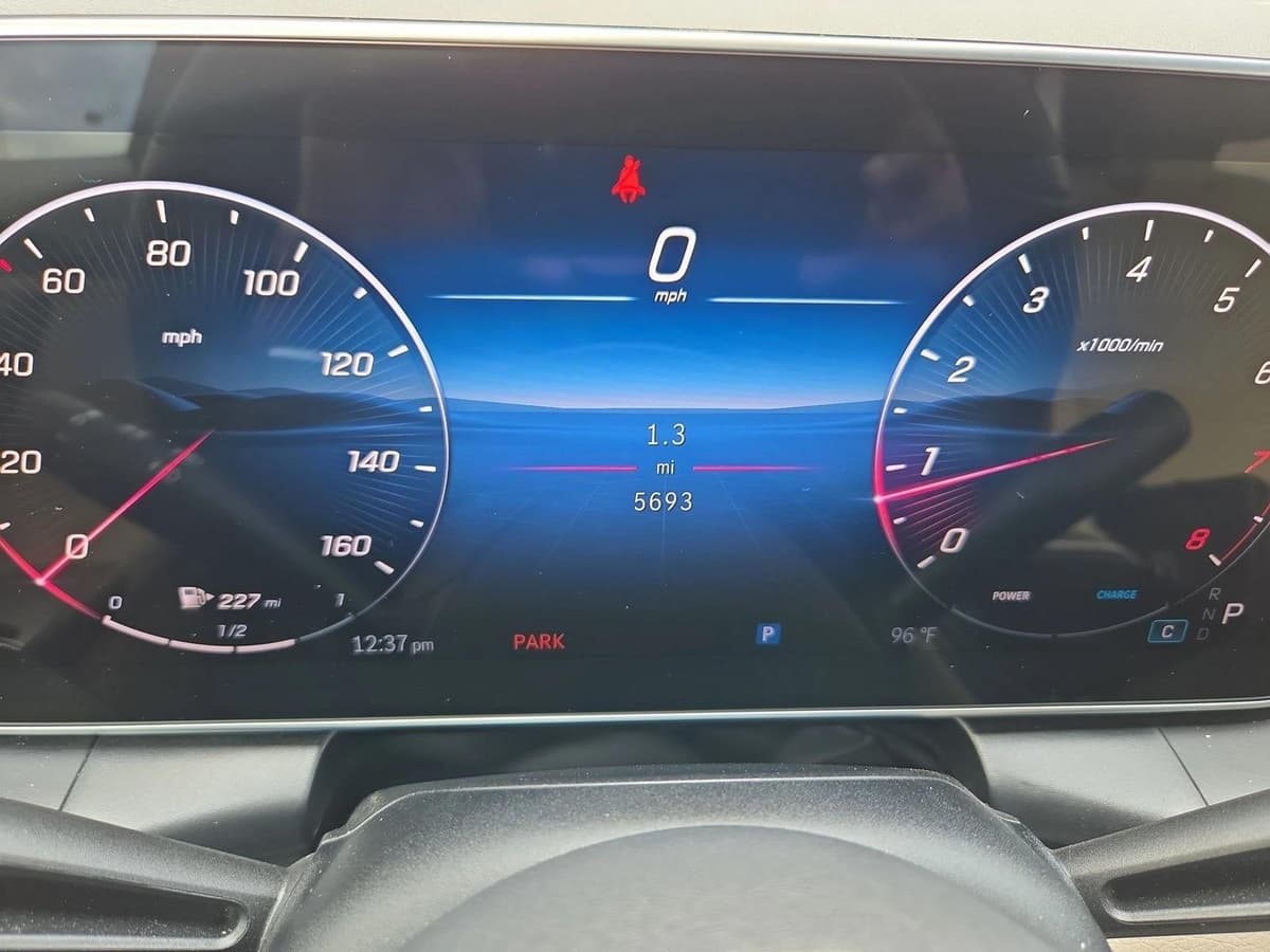 2026 Mercedes-Benz GLC 9