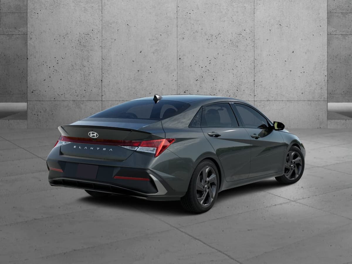 2026 Hyundai Elantra 5