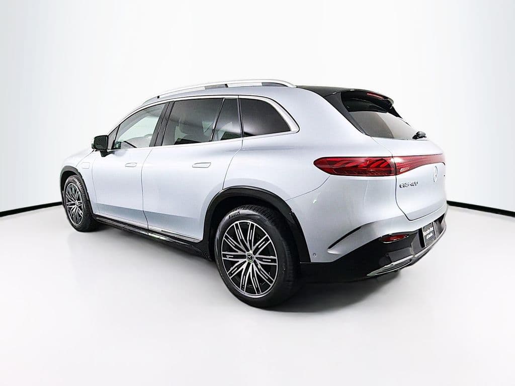 2026 Mercedes-Benz EQS SUV 5