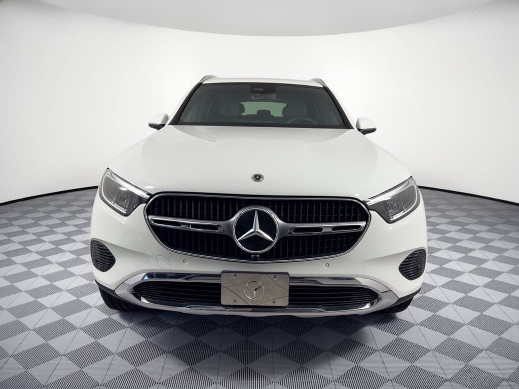 2025 Mercedes-Benz GLC 6