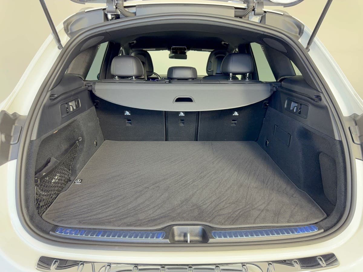 2025 Mercedes-Benz GLC 28