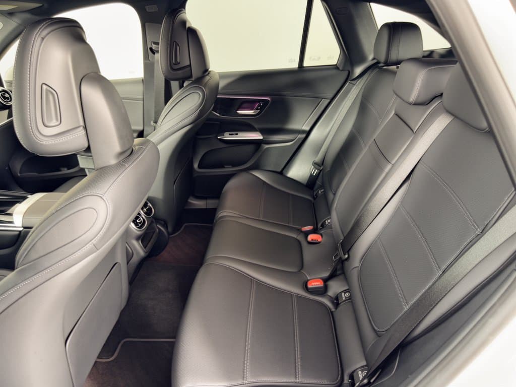 2025 Mercedes-Benz GLC 25