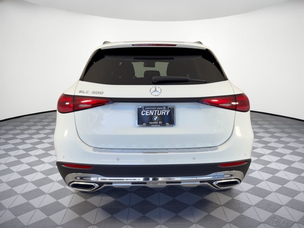 2025 Mercedes-Benz GLC 11