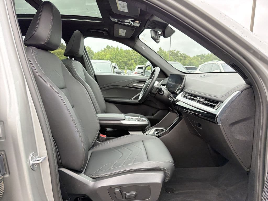 2025 BMW X1 18