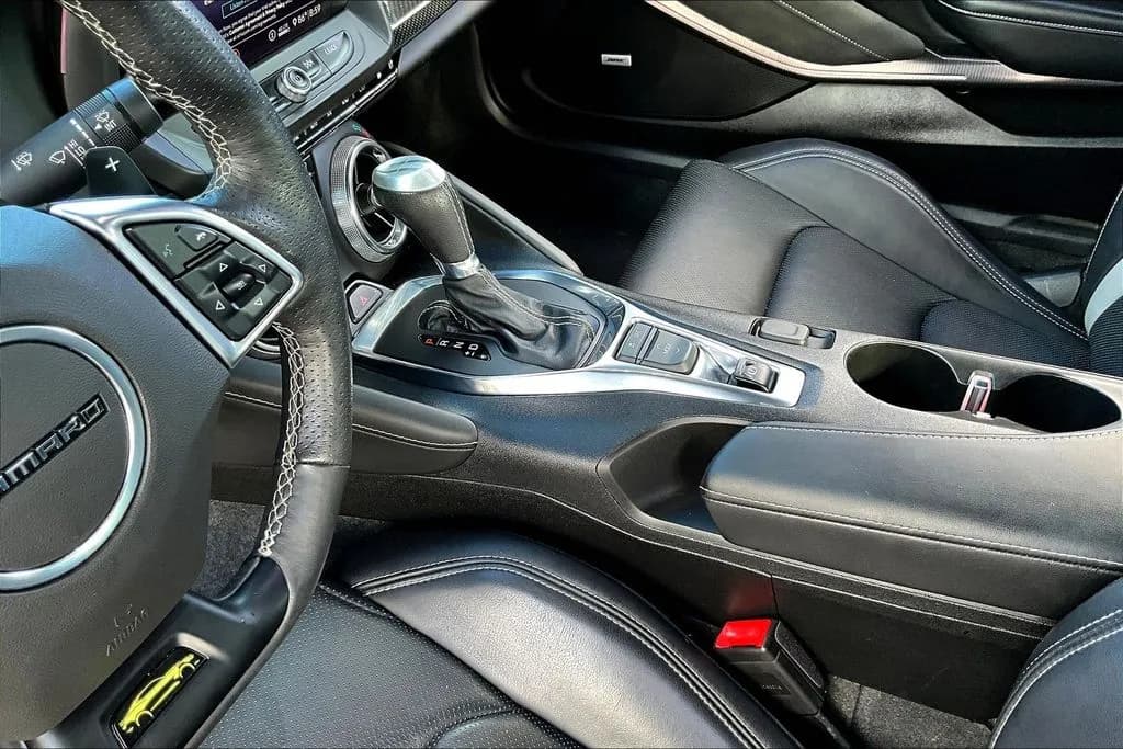 2020 Chevrolet Camaro 16
