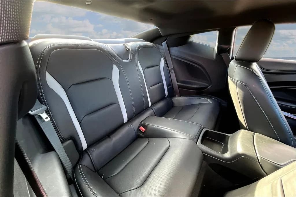 2020 Chevrolet Camaro 23