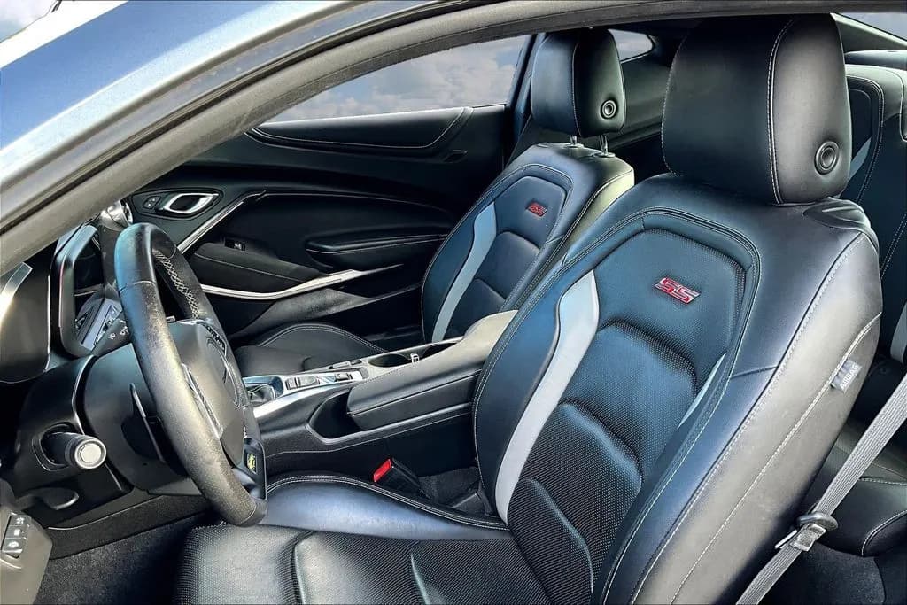 2020 Chevrolet Camaro 19