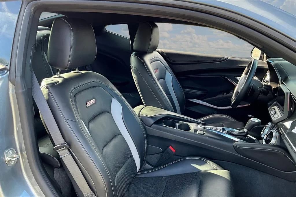 2020 Chevrolet Camaro 27