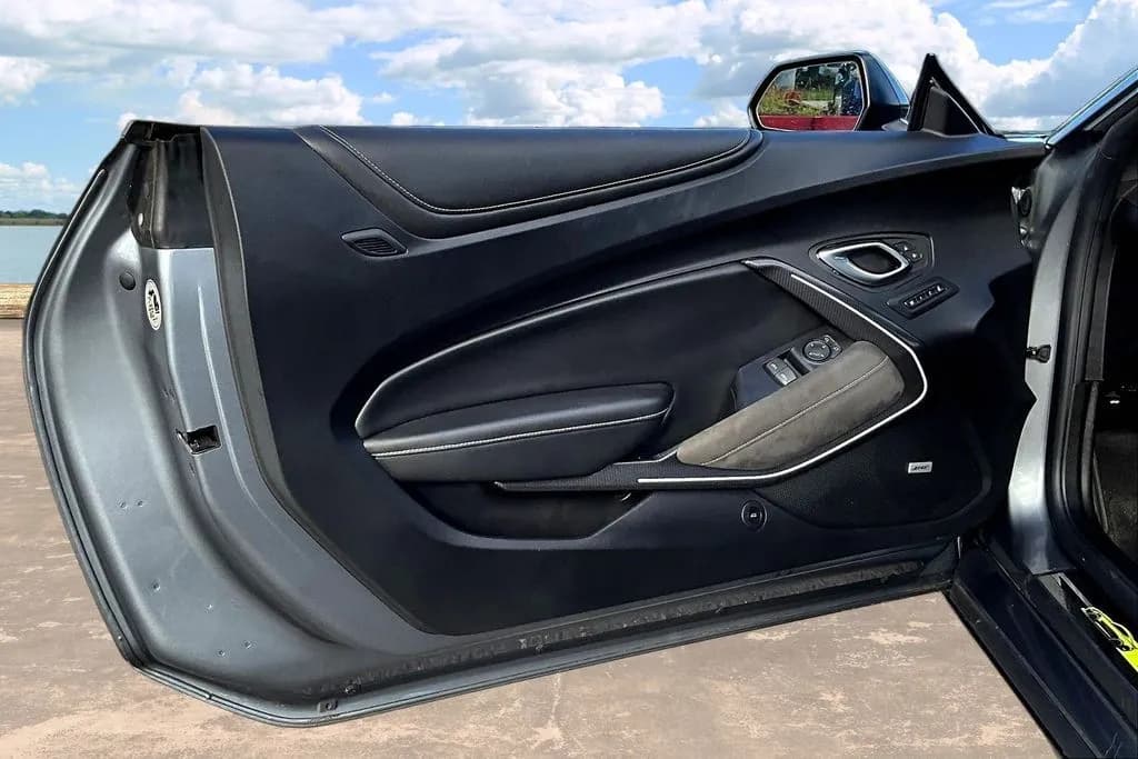 2020 Chevrolet Camaro 18