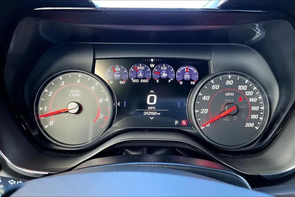 2020 Chevrolet Camaro 13
