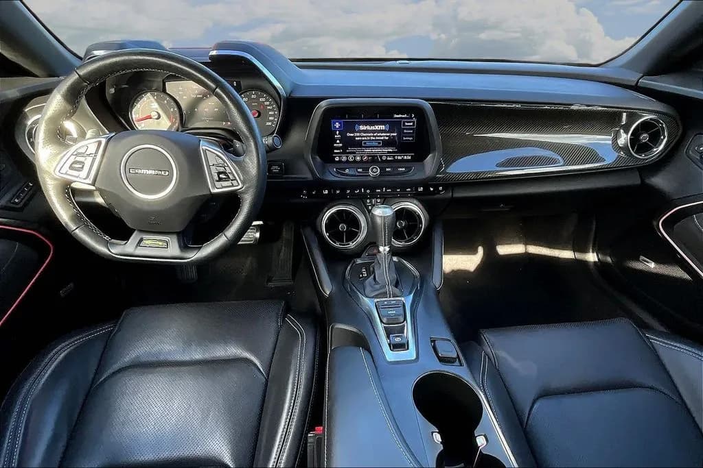 2020 Chevrolet Camaro 8