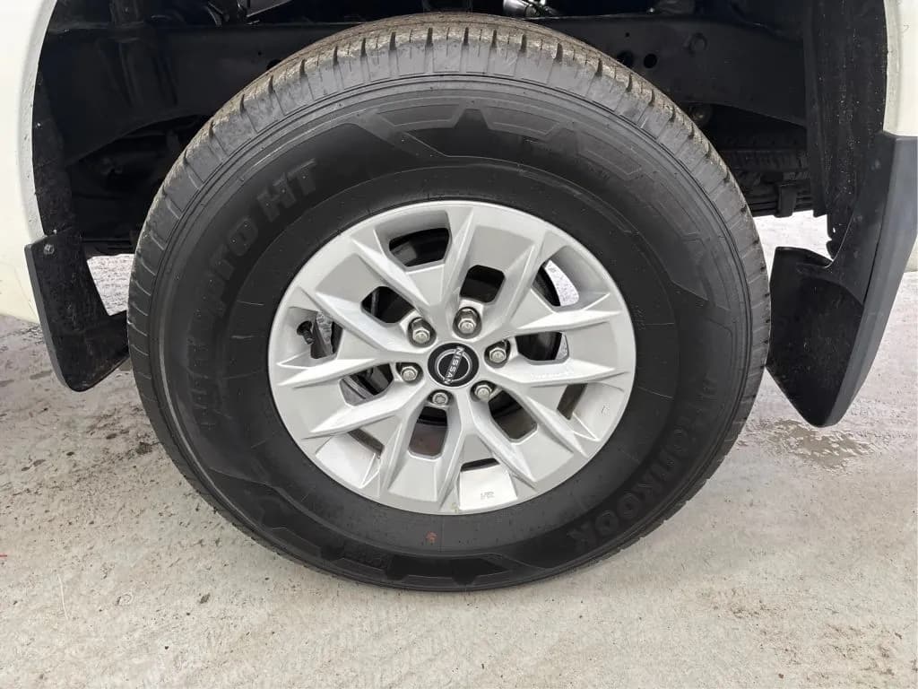 2025 Nissan Frontier 29